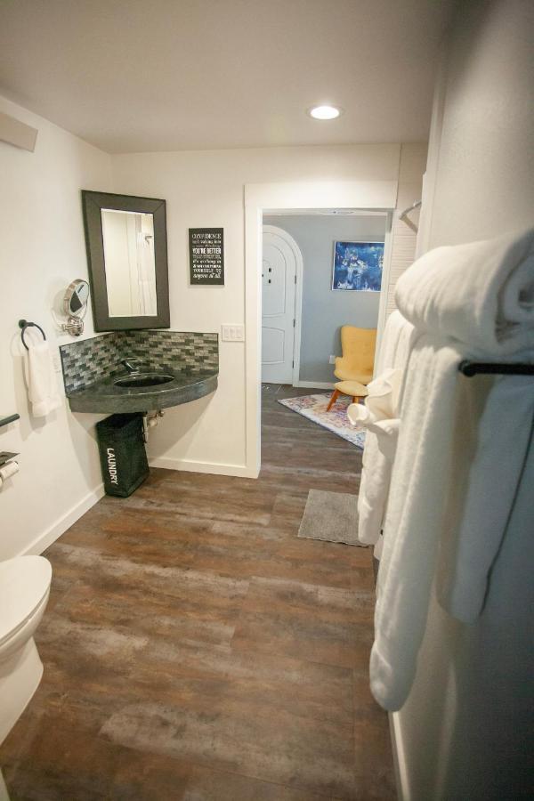 One-Bedroom Bungalow,1743217237:JPEG
